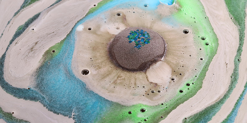 Nighttime Dancing Aurora Bath Bombs